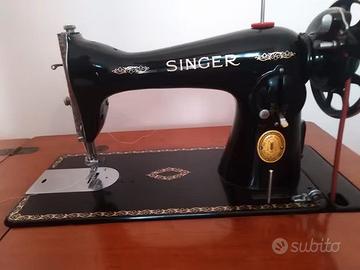 Macchina da cucire vintage Singer con mobiletto