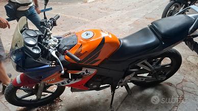 pezzi ricambio honda cbr125r  del 2004