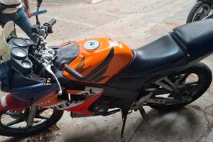 pezzi ricambio honda cbr125r  del 2004