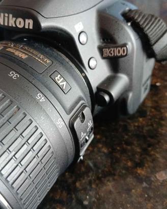 NIKON D 3100