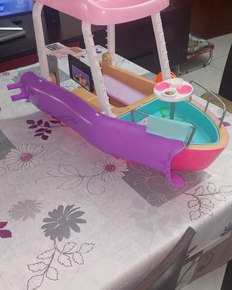 barca di barbie 