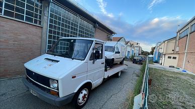 Carro attrezzi Alfa Romeo AR8 C - Iveco daily 35-8