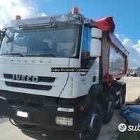 Iveco Trakker 450 con cassone ribaltabile a vasca