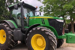 John Deere 7230R