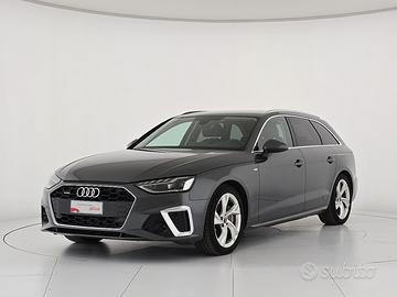 Audi A4 avant 40 2.0 tfsi mhev s line edition quat