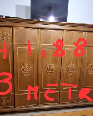 Armadio e letto matrimoniale in legno massello