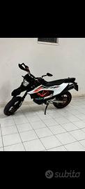 ktm 690 SMC R 2019 depo a libretto A2