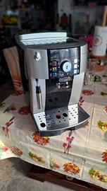 macchina caffè delonghi Magnifica S