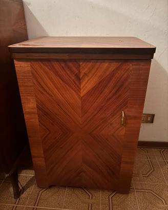 Cucitrice Necchi con mobiletto