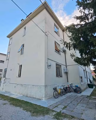 MONFALCONE - via Smareglia - app. termoautonomo