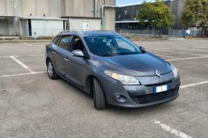 RENAULT MEGANE III  -- 2010 SPORTOUR