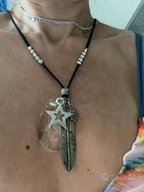 Collana regolabile con simboli di fortuna