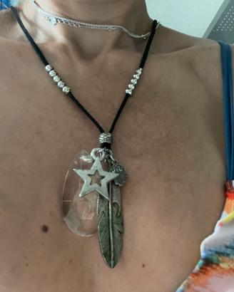 Collana regolabile con simboli di fortuna