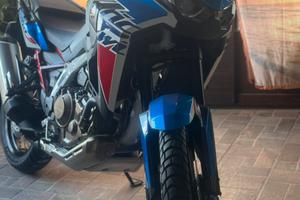 Moto auto Africa twin