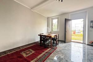 VILLA A SCHIERA A VOGHERA