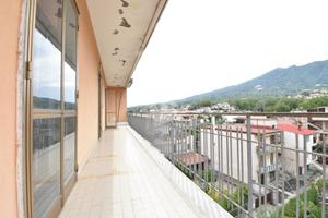 3 LOCALI A SOMMA VESUVIANA