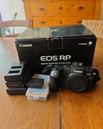 Canon Eos RP Full frame + Accessori (attacco RF)