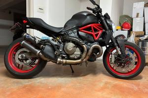 Ducati Monster 821