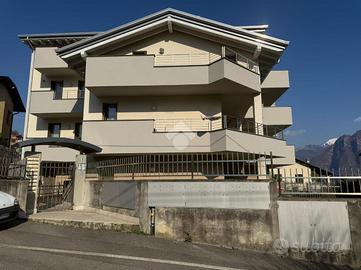 3 LOCALI A SOLTO COLLINA