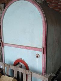 Botte in cemento per vino o acqua