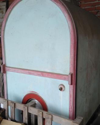 Botte in cemento per vino o acqua