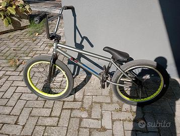 BMX assemblata