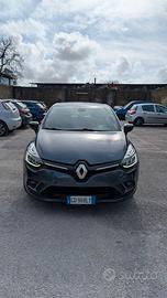 Renault Clio 4 1.5 dCi 90CV Moschino Intens FULL