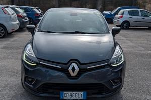 Renault Clio 4 1.5 dCi 90CV Moschino Intens FULL