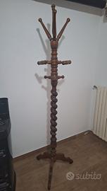 Appendiabiti in legno