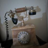telefono in marmo,, telefono con disco rotante