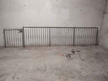 Ringhiera in ferro 493×106 cm con cancelletto