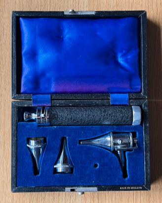 Auriscopio otoscopio vintage Gowllands England