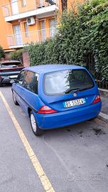 lancia ypsilon 2001
