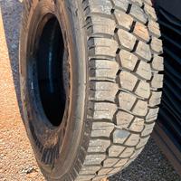 G15 - Gomme per camion di varie misure