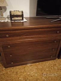 armadio camera  da letto e due comò 