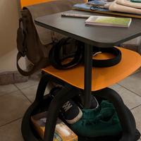 Monobanco a rotelle arancione