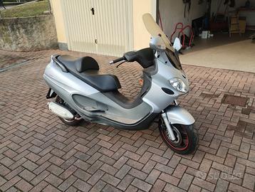 Piaggio X9 250 Evolution