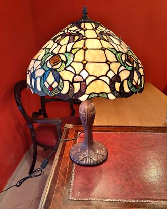 Lampada da comò o scrivania stile Tiffany