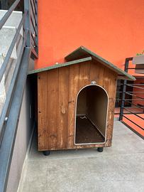 Cuccia da esterno in legno