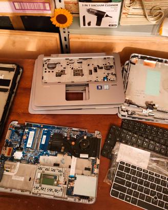 hp elitebook 820 g3 scocche e ricambi vari