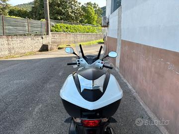 Honda SH300 i
