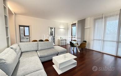 TRILOCALE ARREDATO CON TERRAZZO E BOX