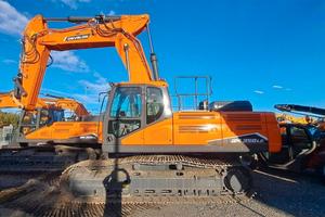 Escavatore cingolato Develon DX350LC - 7K