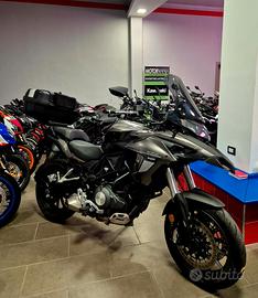 Benelli TRK 502 CON BAULETTO