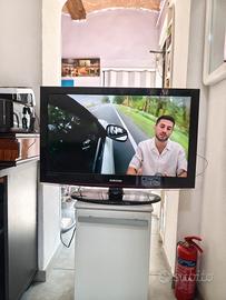 TV Samsung Led 32 pollici con telecomando 