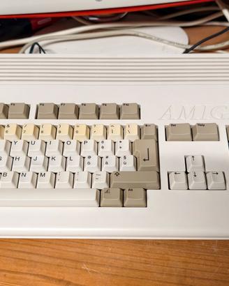 Amiga 1200 con SSD Amiga OS 3.2 + 11mb  fast ram