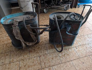 Pompe irroratrici a spalla in rame  antiche