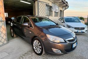 Opel Astra 1.7 CDTI 110CV 5 porte Cosmo
