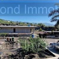 Proprietà con casa,terreno a Nunziata di Mascali