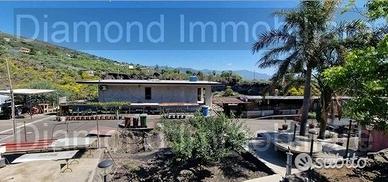 Proprietà con casa,terreno a Nunziata di Mascali